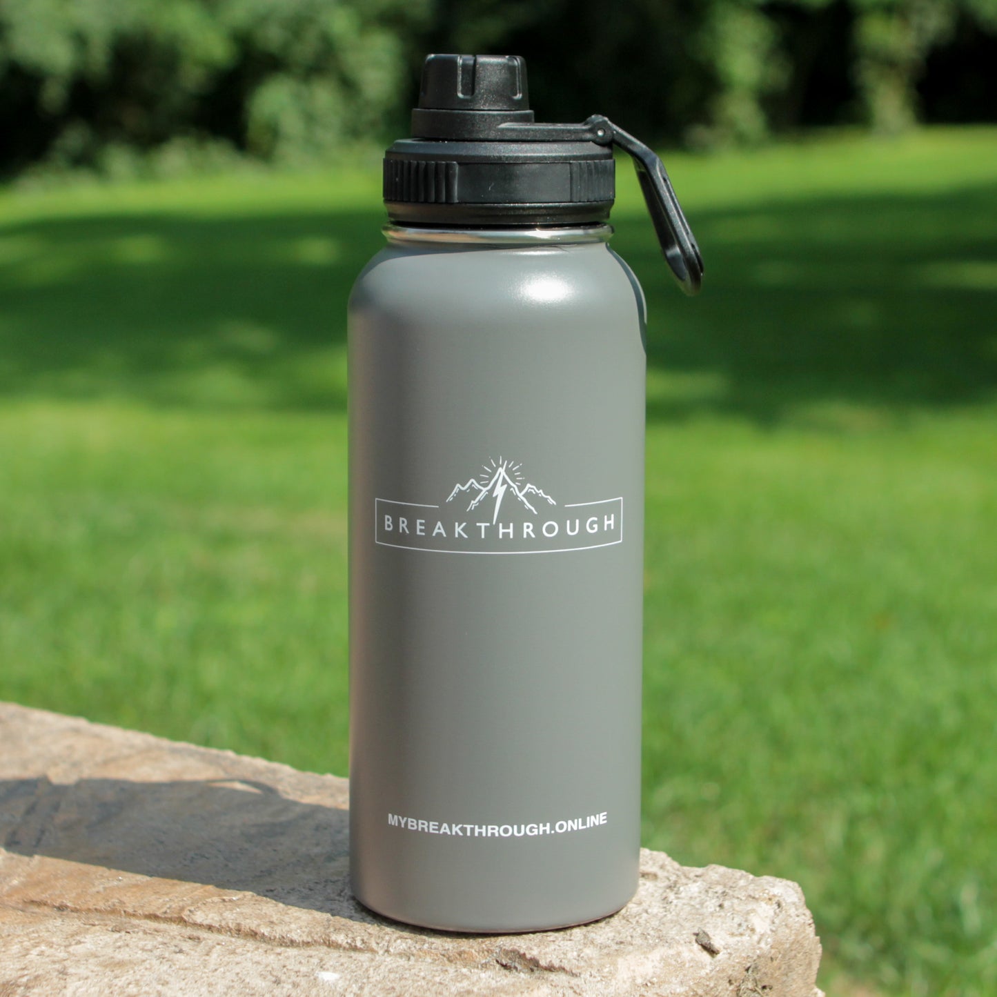 Breakthrough Vacuum Water Bottle - 32oz & 64oz