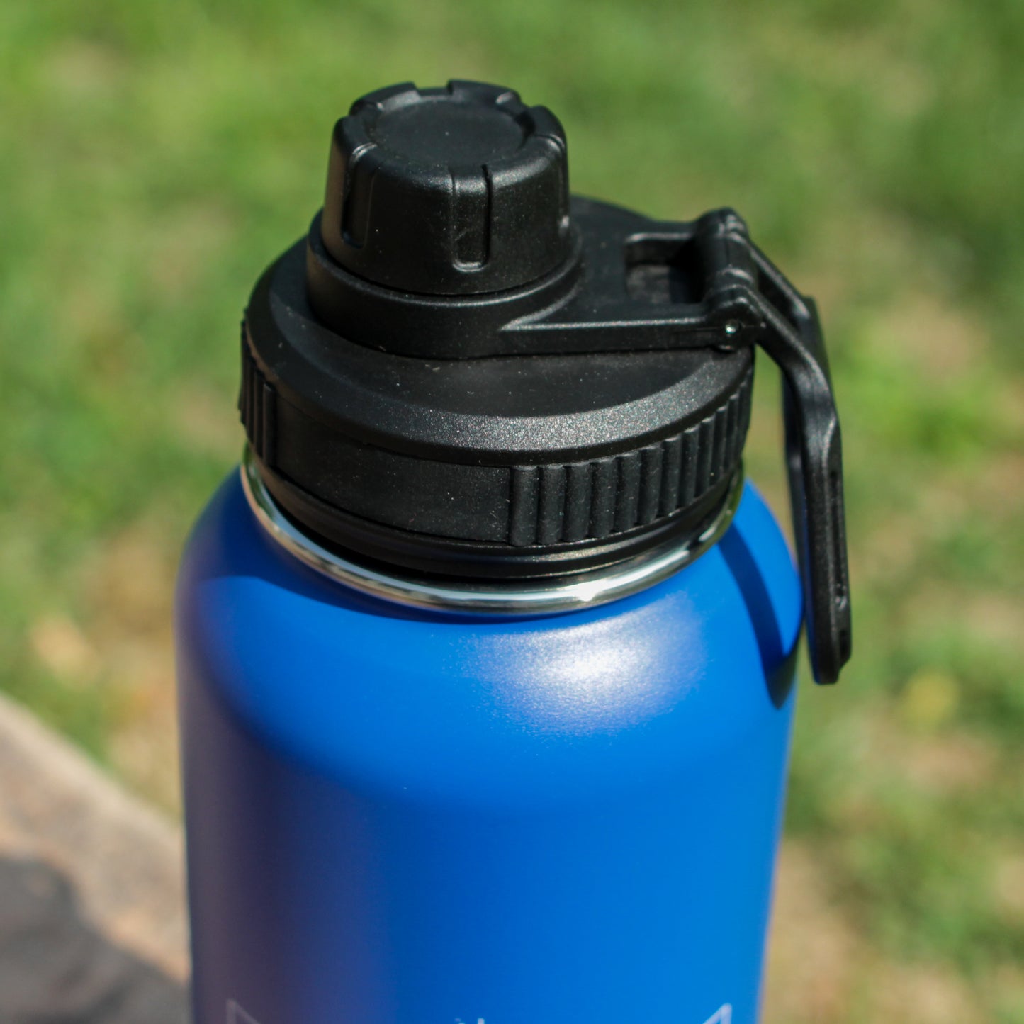 Breakthrough Vacuum Water Bottle - 32oz & 64oz