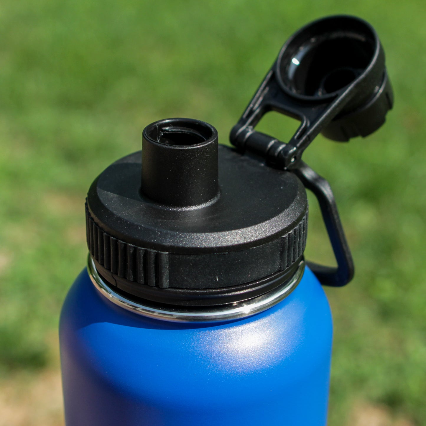 Breakthrough Vacuum Water Bottle - 32oz & 64oz