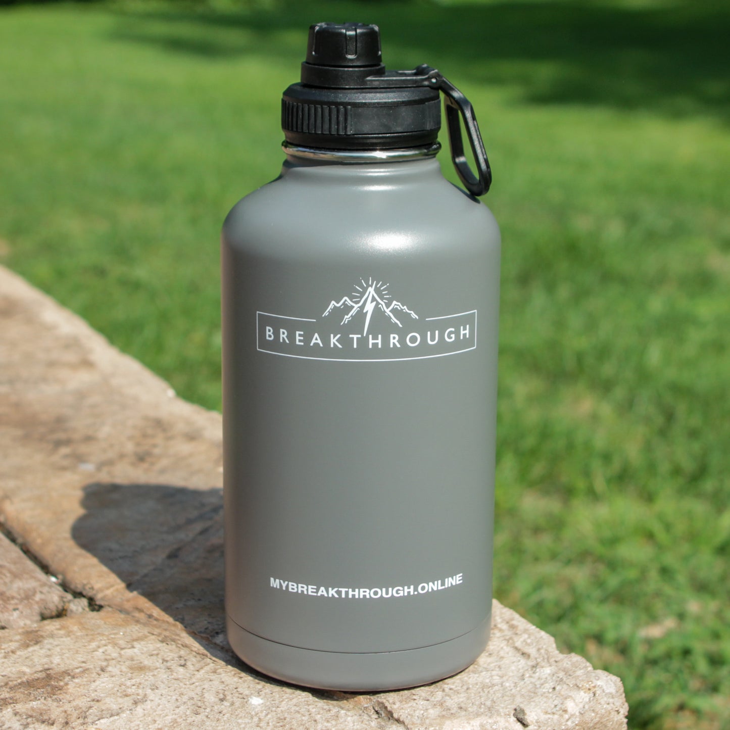 Breakthrough Vacuum Water Bottle - 32oz & 64oz